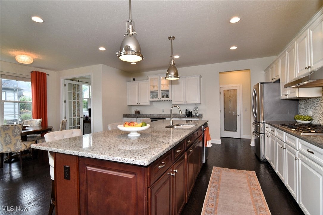 Chagrin Falls, Ohio, 44023, United States, 5 Bedrooms Bedrooms, ,5 BathroomsBathrooms,Residential,Active,1929410