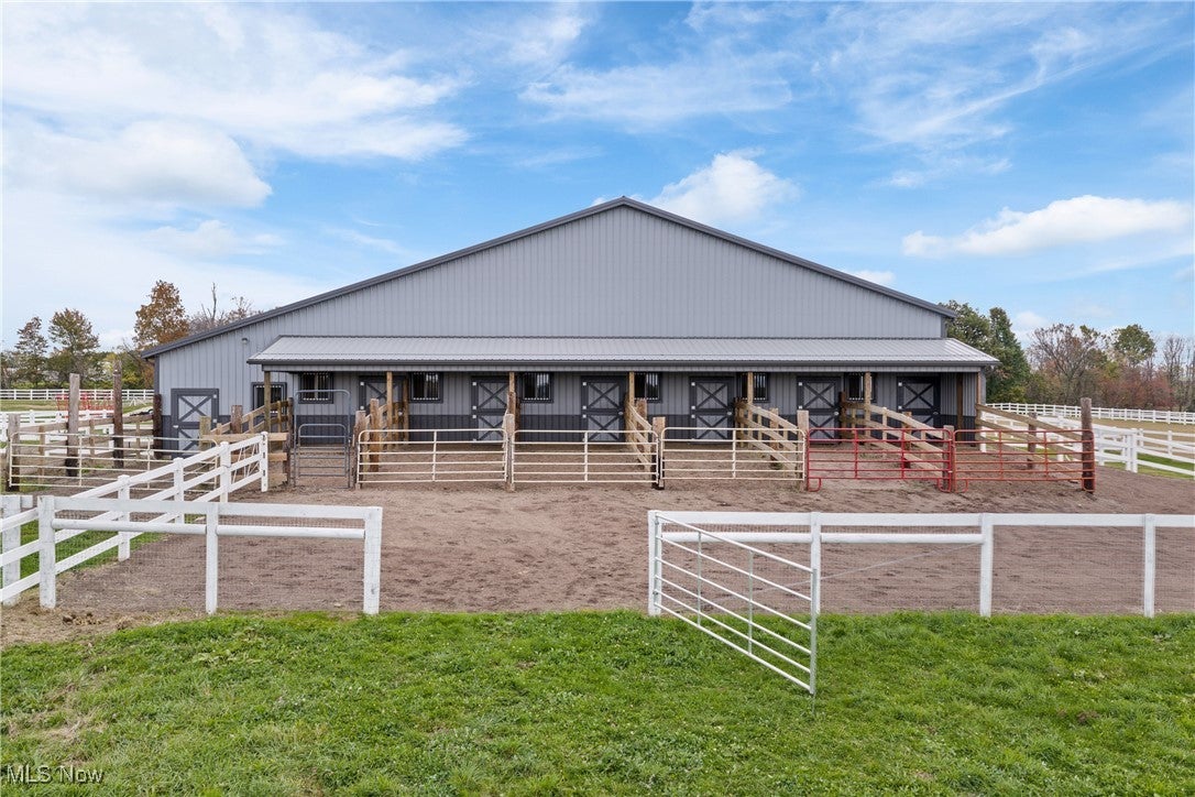 Canton, Ohio, 44721, United States, 3 Bedrooms Bedrooms, ,4 BathroomsBathrooms,Residential,Active,1997888