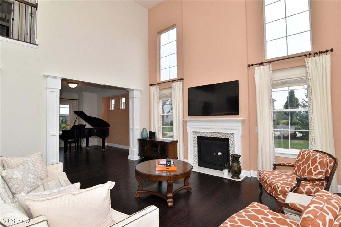 Chagrin Falls, Ohio, 44023, United States, 5 Bedrooms Bedrooms, ,5 BathroomsBathrooms,Residential,Active,1929410