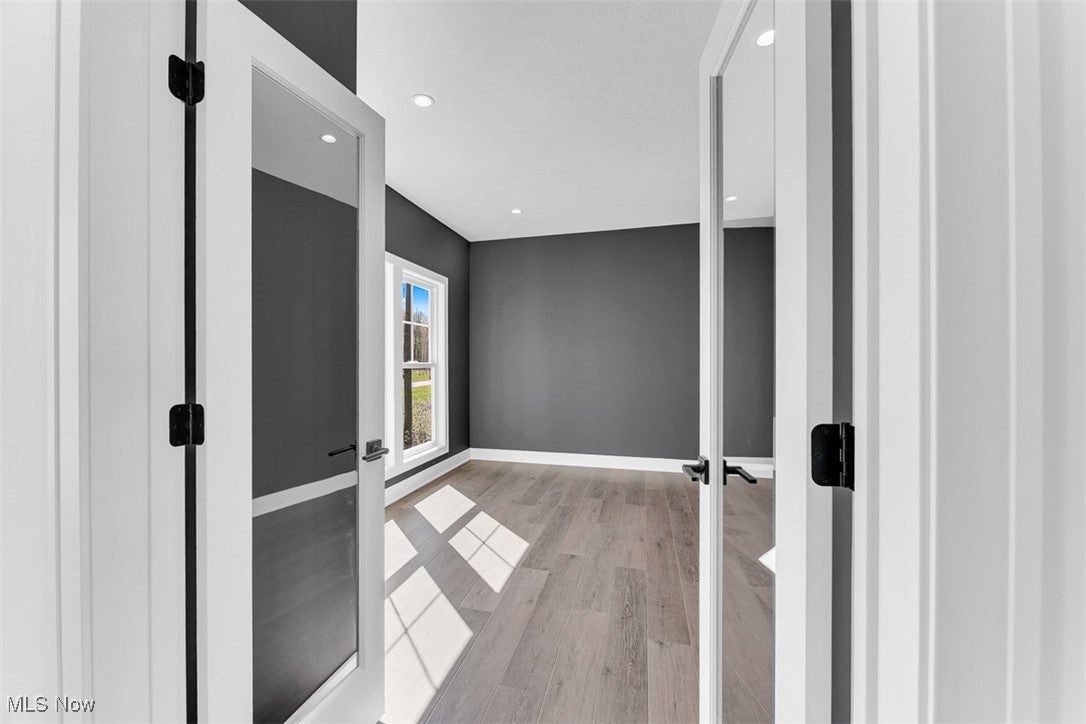 Aurora, Ohio, 44202, United States, 4 Bedrooms Bedrooms, ,4 BathroomsBathrooms,Residential,Active,2009163