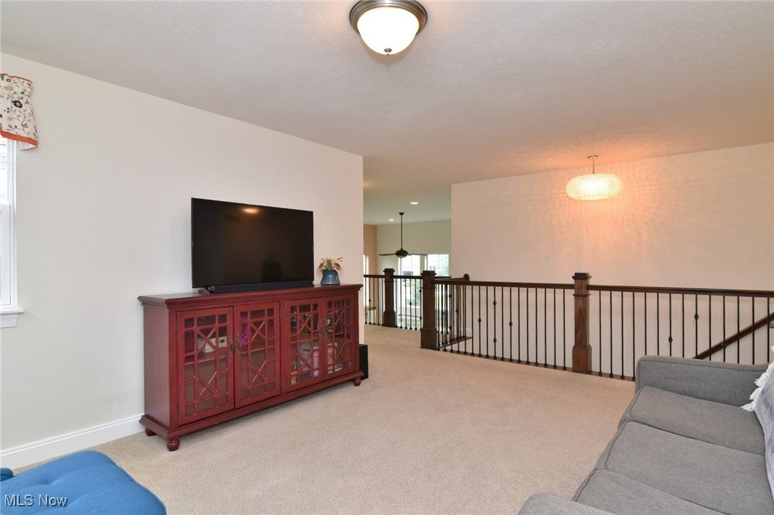 Chagrin Falls, Ohio, 44023, United States, 5 Bedrooms Bedrooms, ,5 BathroomsBathrooms,Residential,Active,1929410