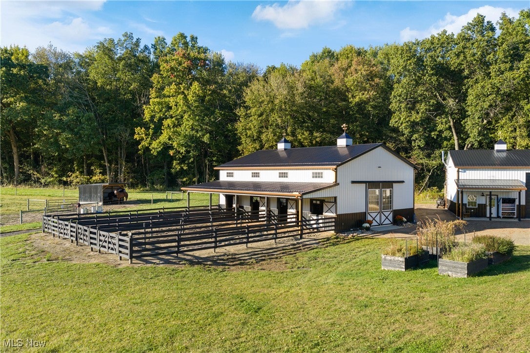 New Franklin, Ohio, 44216, United States, 6 Bedrooms Bedrooms, ,6 BathroomsBathrooms,Residential,Active,1989782