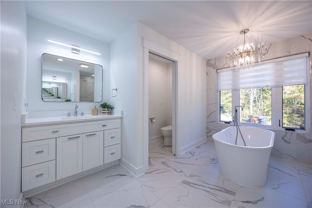 Medina, Ohio, 44256, United States, 4 Bedrooms Bedrooms, ,5 BathroomsBathrooms,Residential,Active,1953983