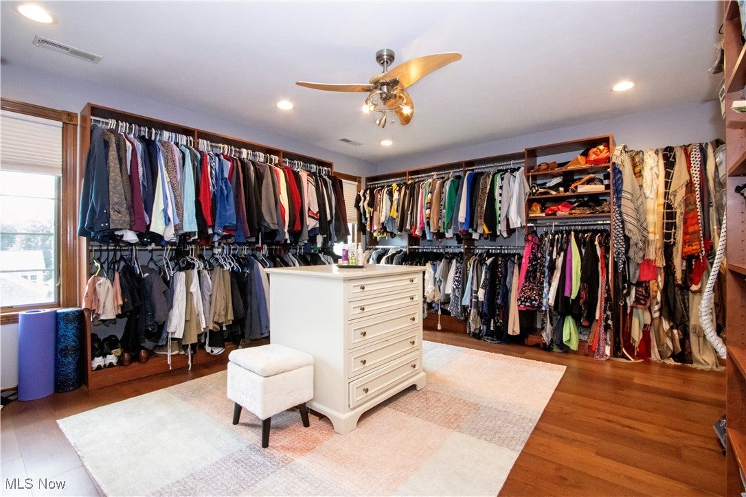 Wooster, Ohio, 44691, United States, 6 Bedrooms Bedrooms, ,9 BathroomsBathrooms,Residential,Active,1988412