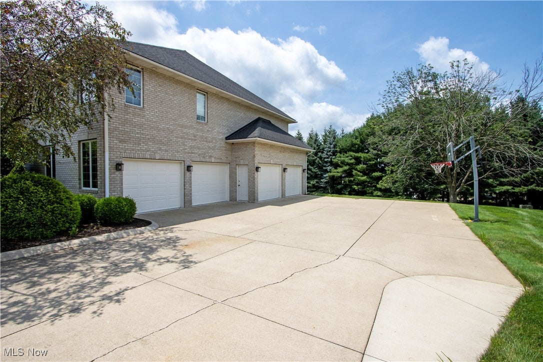 Wooster, Ohio, 44691, United States, 6 Bedrooms Bedrooms, ,9 BathroomsBathrooms,Residential,Active,1988412