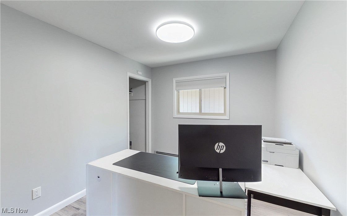 Roaming Shores, Ohio, 44084, United States, ,5 BathroomsBathrooms,Residential,Active,1820347