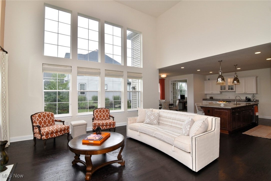 Chagrin Falls, Ohio, 44023, United States, 5 Bedrooms Bedrooms, ,5 BathroomsBathrooms,Residential,Active,1929410
