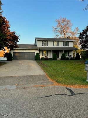 1054 CAYUGA TRL SW, HARTVILLE, OH 44632 - Image 1