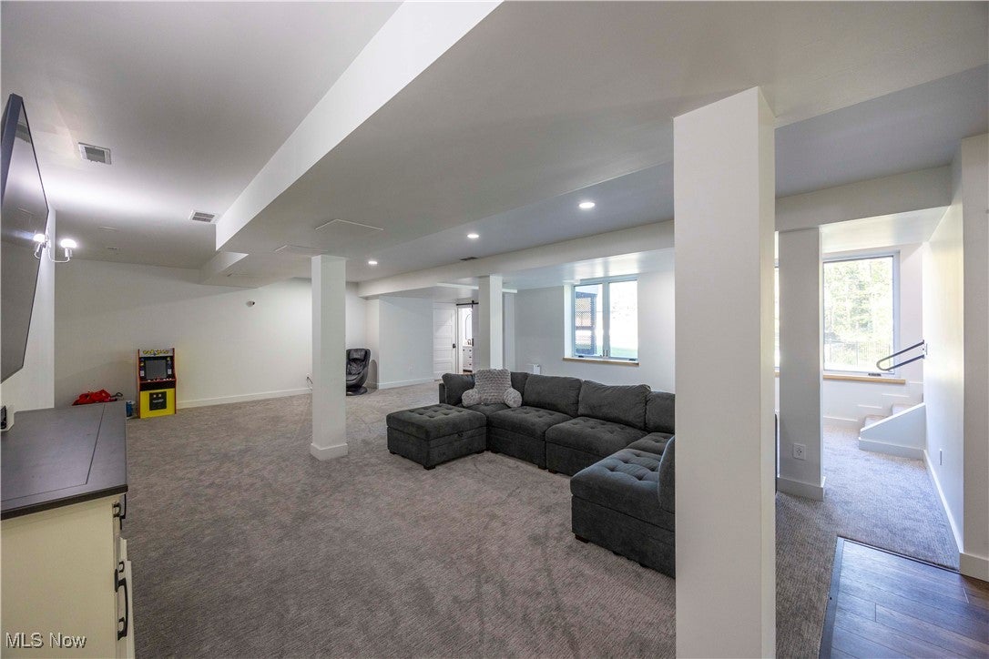 Medina, Ohio, 44256, United States, 4 Bedrooms Bedrooms, ,5 BathroomsBathrooms,Residential,Active,1953983