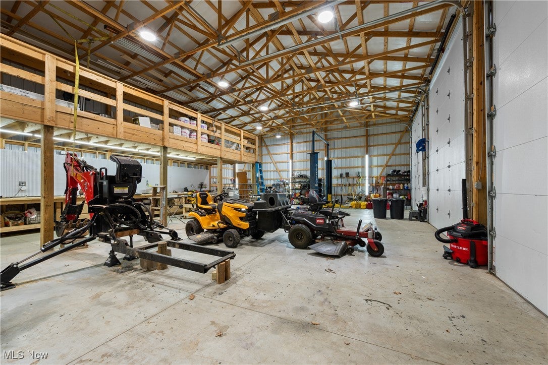 New Franklin, Ohio, 44216, United States, 6 Bedrooms Bedrooms, ,6 BathroomsBathrooms,Residential,Active,2001066