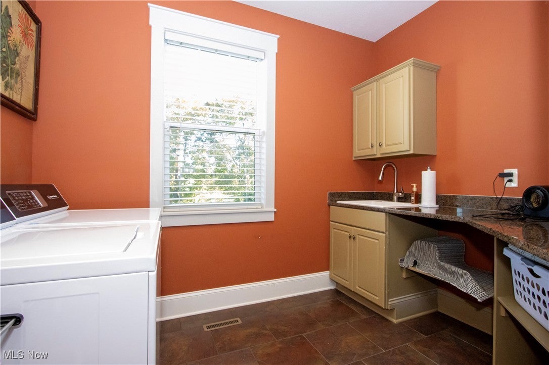 Wooster, Ohio, 44691, United States, 5 Bedrooms Bedrooms, ,5 BathroomsBathrooms,Residential,Active,1968098