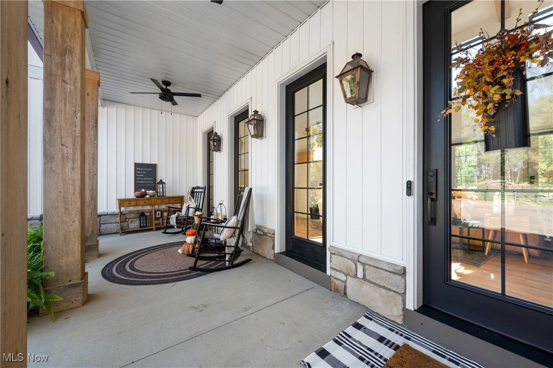 New Franklin, Ohio, 44216, United States, 6 Bedrooms Bedrooms, ,6 BathroomsBathrooms,Residential,Active,1989782