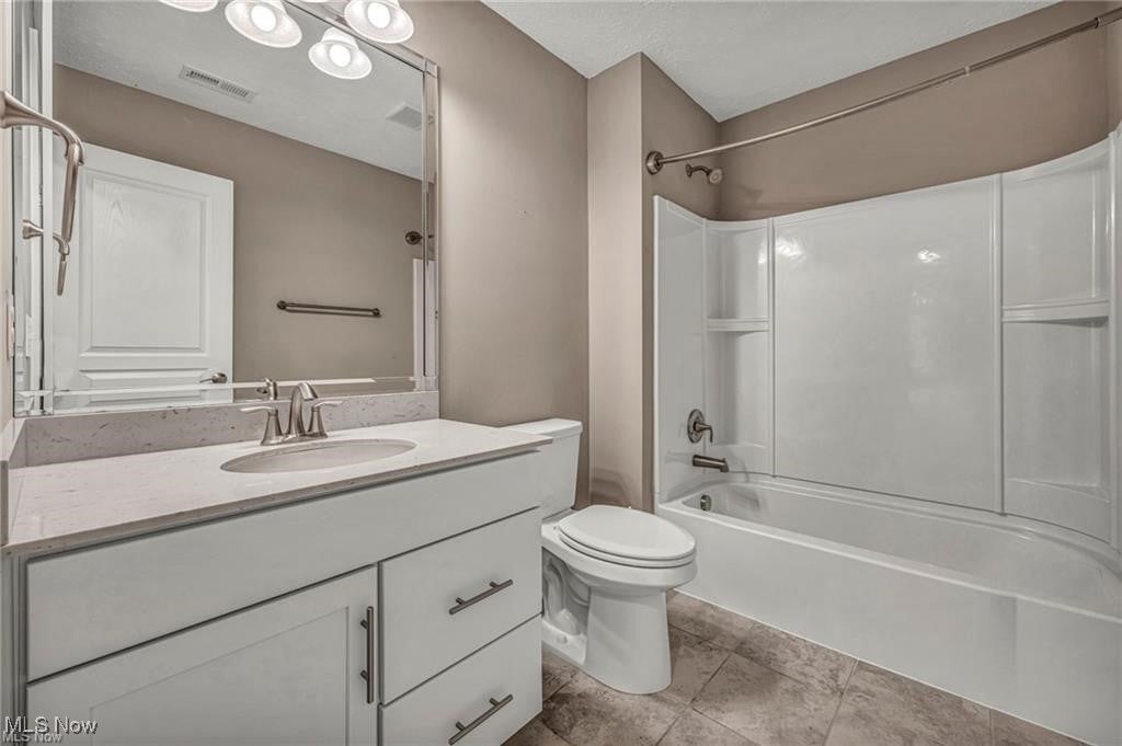 Chagrin Falls, Ohio, 44022, United States, 3 Bedrooms Bedrooms, ,4 BathroomsBathrooms,Residential,Active,1945059