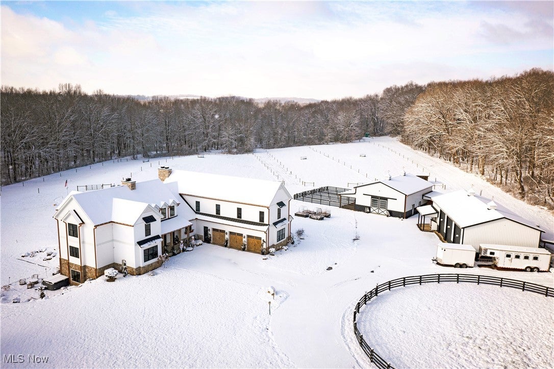 New Franklin, Ohio, 44216, United States, 6 Bedrooms Bedrooms, ,6 BathroomsBathrooms,Residential,Active,2001066