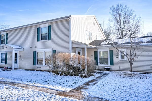 285 IVY HILL LN # B-18, MEDINA, OH 44256, photo 1 of 13