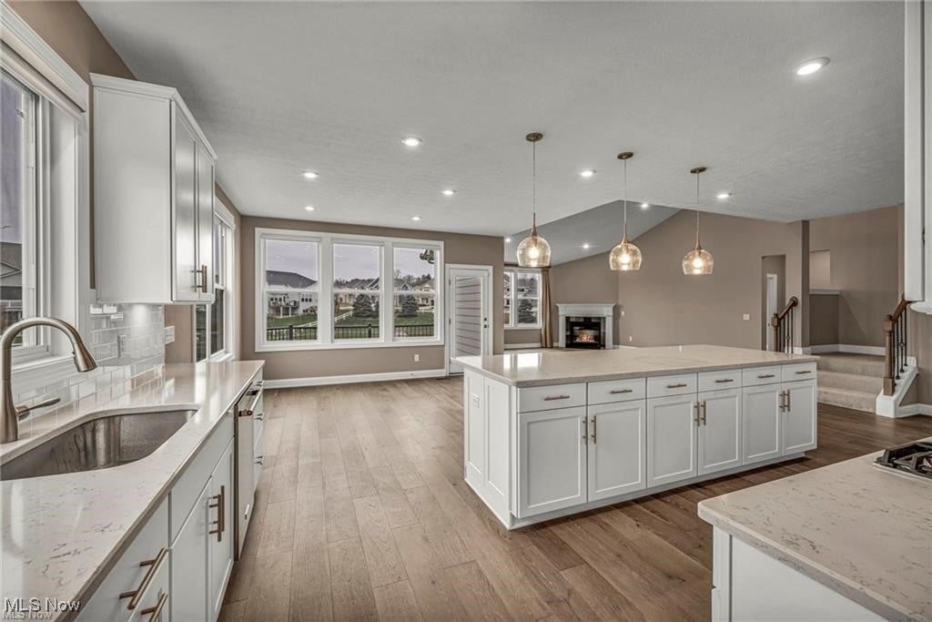 Chagrin Falls, Ohio, 44022, United States, 3 Bedrooms Bedrooms, ,4 BathroomsBathrooms,Residential,Active,1945059
