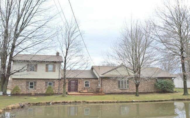 8571 HITCHCOCK RD, YOUNGSTOWN, OH 44512, photo 1 of 31