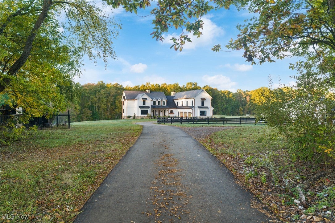 New Franklin, Ohio, 44216, United States, 6 Bedrooms Bedrooms, ,6 BathroomsBathrooms,Residential,Active,1989782
