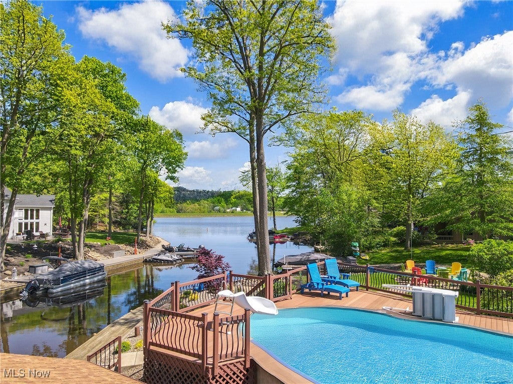 Roaming Shores, Ohio, 44084, United States, ,5 BathroomsBathrooms,Residential,Active,1820347