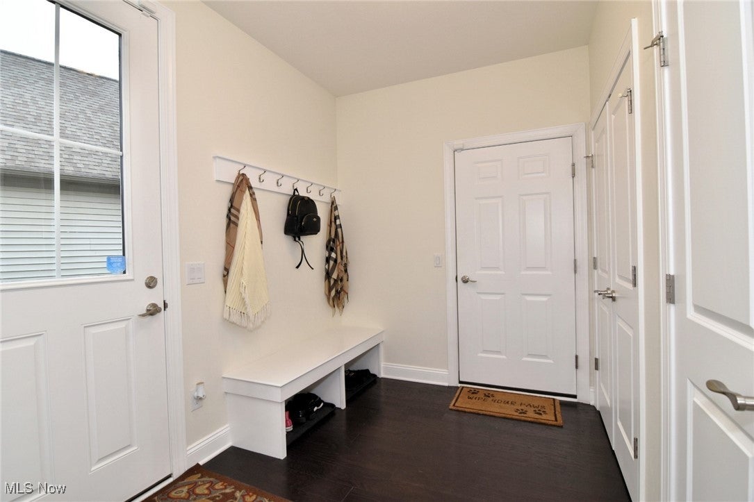 Chagrin Falls, Ohio, 44023, United States, 5 Bedrooms Bedrooms, ,5 BathroomsBathrooms,Residential,Active,1929410