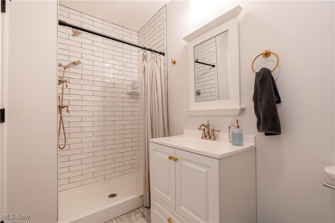 Akron, Ohio, 44312, United States, 3 Bedrooms Bedrooms, ,4 BathroomsBathrooms,Residential,Active,1929696