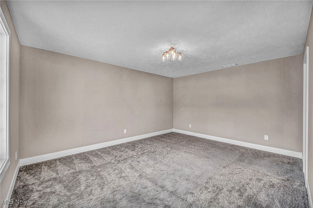 Moreland Hills, Ohio, 44022, United States, 5 Bedrooms Bedrooms, ,6 BathroomsBathrooms,Residential,Contingent,1903201