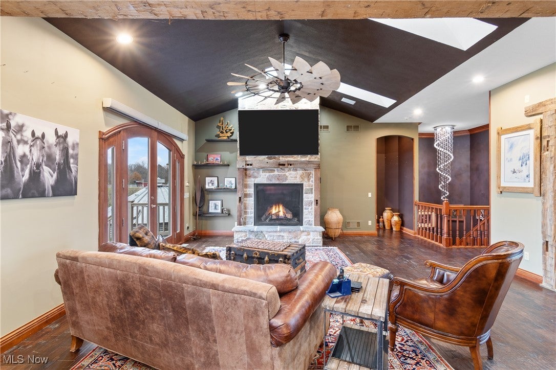 Canton, Ohio, 44721, United States, 3 Bedrooms Bedrooms, ,4 BathroomsBathrooms,Residential,Active,1997888