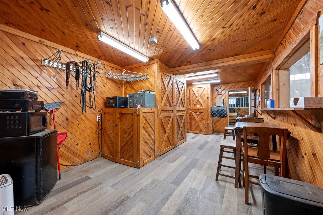 Canton, Ohio, 44721, United States, 3 Bedrooms Bedrooms, ,4 BathroomsBathrooms,Residential,Active,1997888