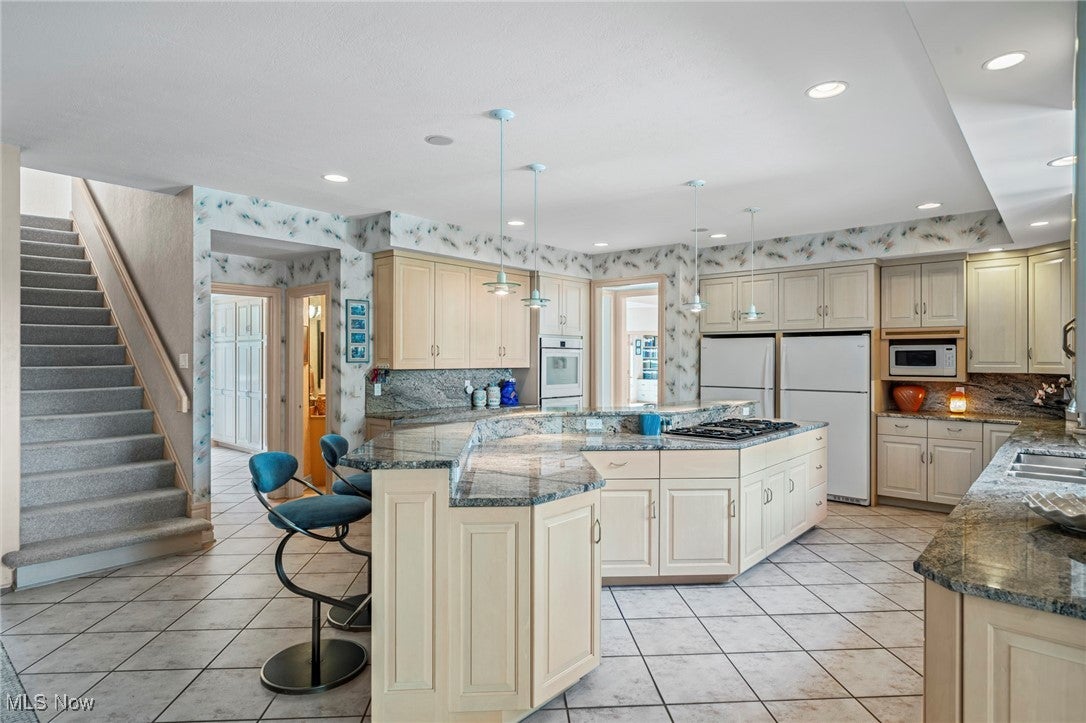 Richfield, Ohio, 44286, United States, 8 Bedrooms Bedrooms, ,9 BathroomsBathrooms,Residential,Active,1919074