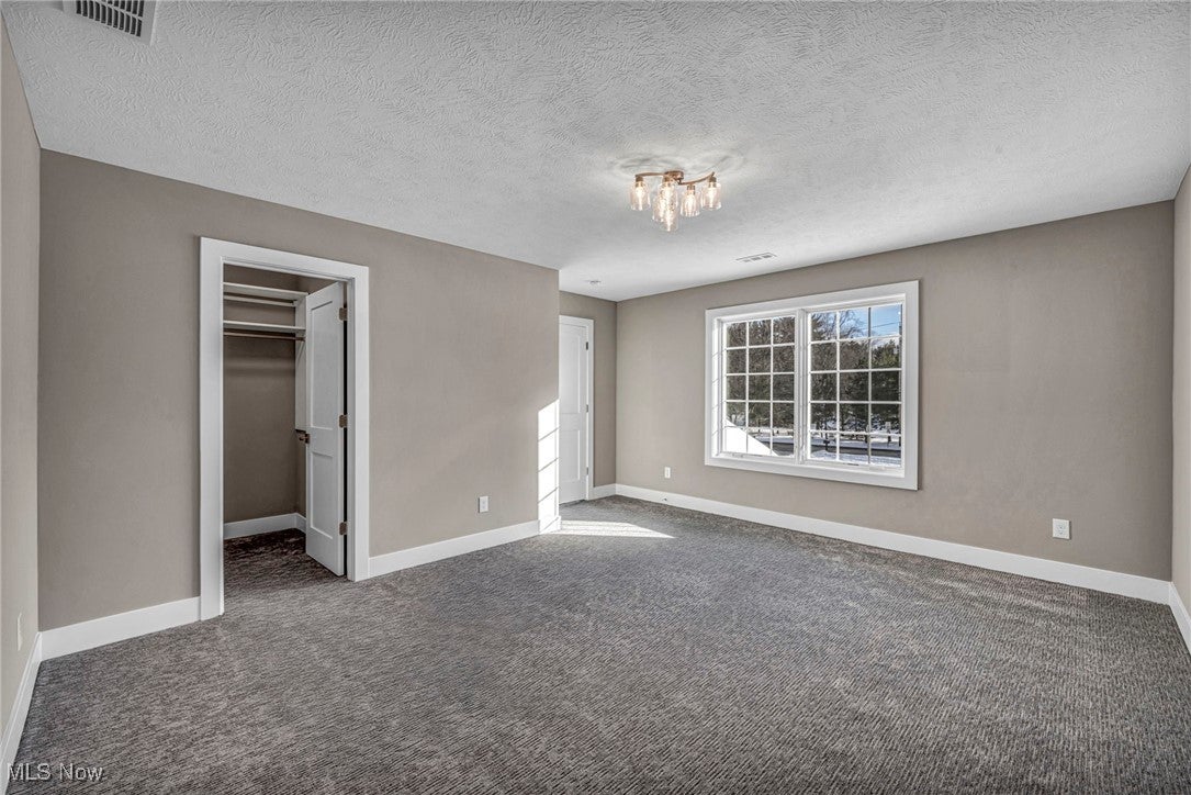 Moreland Hills, Ohio, 44022, United States, 5 Bedrooms Bedrooms, ,6 BathroomsBathrooms,Residential,Contingent,1903201