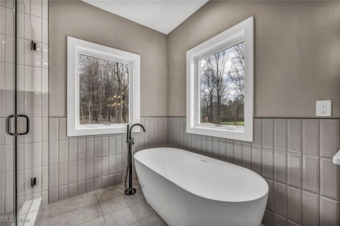 Orange Village, Ohio, 44022, United States, ,6 BathroomsBathrooms,Residential,Contingent,1828967