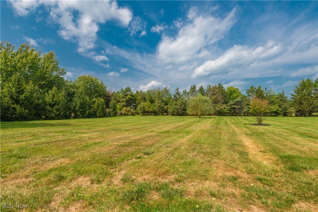 Amherst, Ohio, 44001, United States, 9 Bedrooms Bedrooms, ,6 BathroomsBathrooms,Residential,Active,1941346