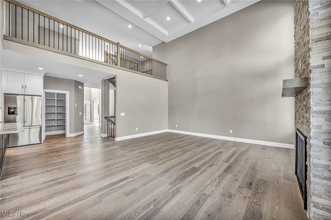 Aurora, Ohio, 44202, United States, 6 Bedrooms Bedrooms, ,5 BathroomsBathrooms,Residential,Active,1909651