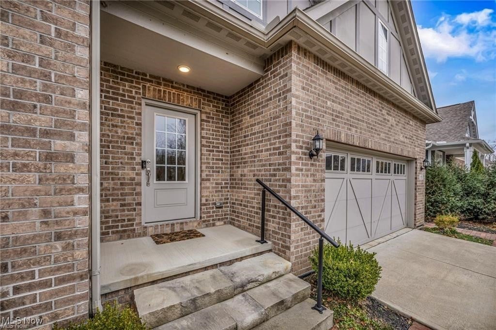 Chagrin Falls, Ohio, 44022, United States, 3 Bedrooms Bedrooms, ,4 BathroomsBathrooms,Residential,Active,1945059