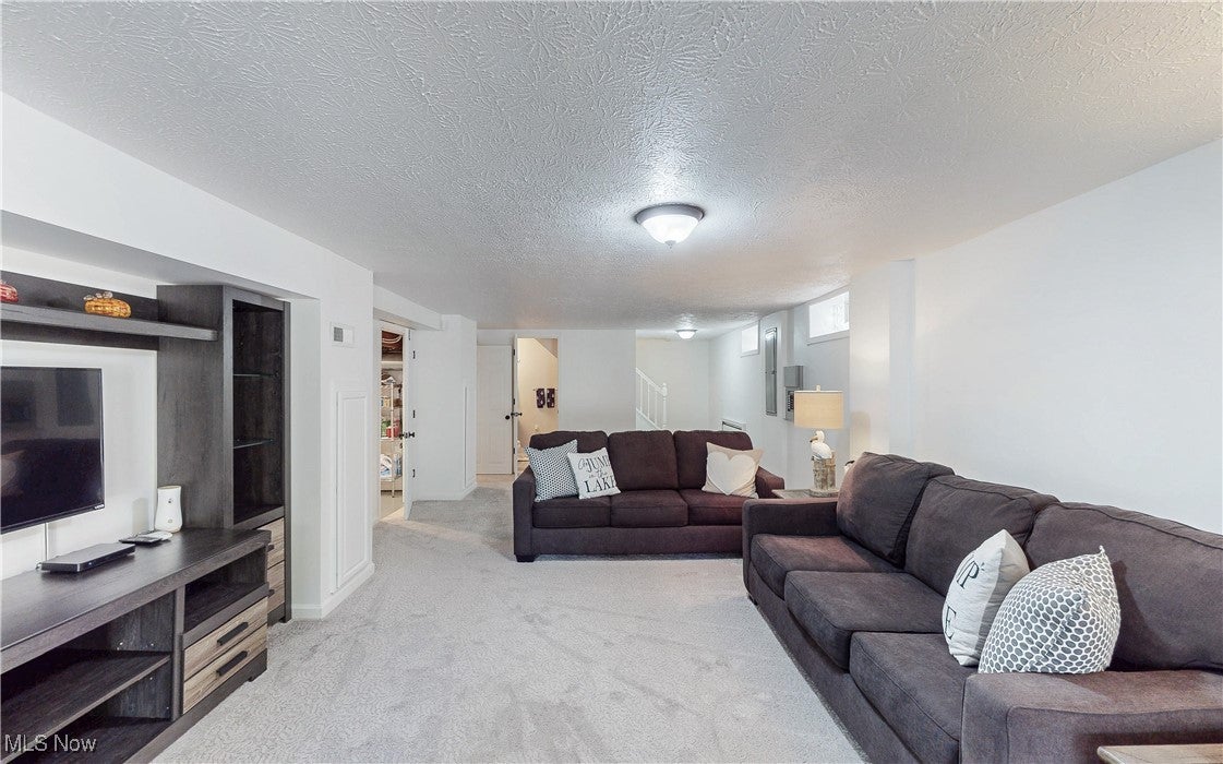 Roaming Shores, Ohio, 44084, United States, ,5 BathroomsBathrooms,Residential,Active,1820347