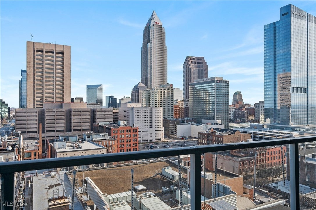 Cleveland, Ohio, 44113, United States, 2 Bedrooms Bedrooms, ,3 BathroomsBathrooms,Residential,Active,1839749