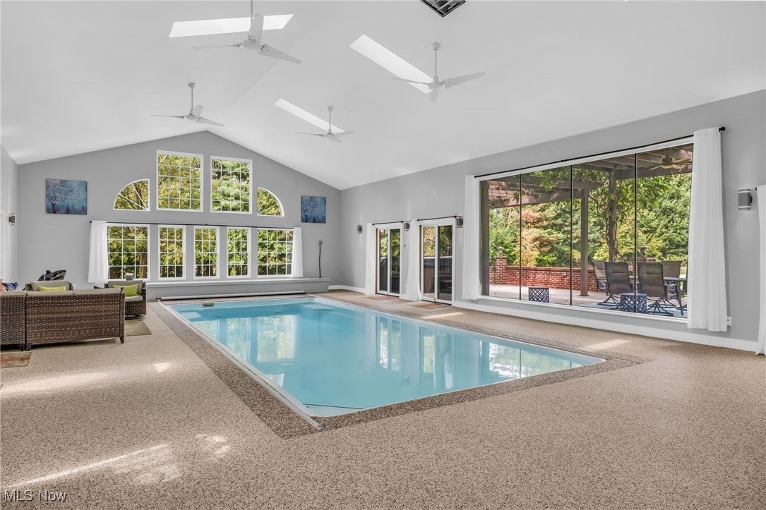 Amherst, Ohio, 44001, United States, 9 Bedrooms Bedrooms, ,6 BathroomsBathrooms,Residential,Active,1941346