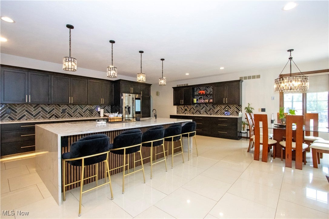 Wooster, Ohio, 44691, United States, 6 Bedrooms Bedrooms, ,9 BathroomsBathrooms,Residential,Active,1988412