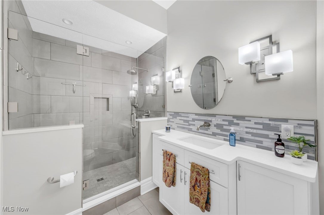 Amherst, Ohio, 44001, United States, 9 Bedrooms Bedrooms, ,6 BathroomsBathrooms,Residential,Active,1941346