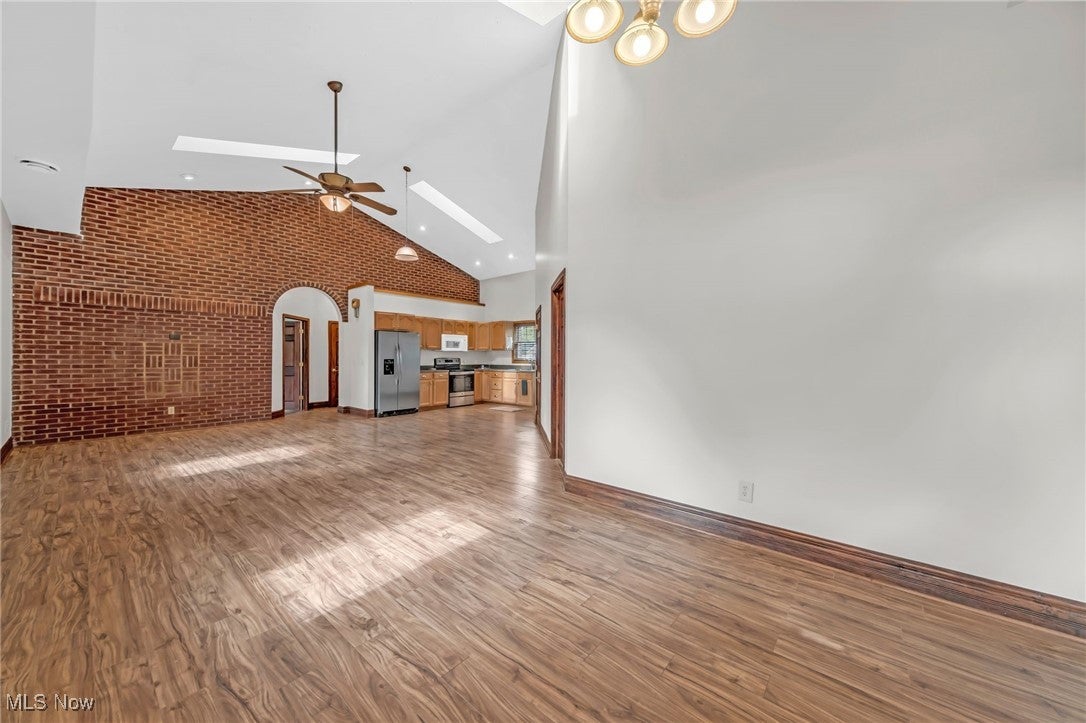 Amherst, Ohio, 44001, United States, 9 Bedrooms Bedrooms, ,6 BathroomsBathrooms,Residential,Active,1941346