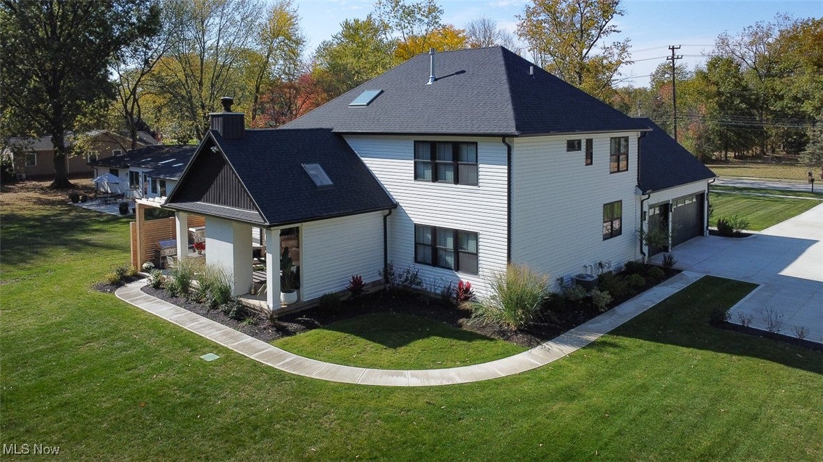 Westlake, Ohio, 44145, United States, 5 Bedrooms Bedrooms, ,6 BathroomsBathrooms,Residential,Active,1988431