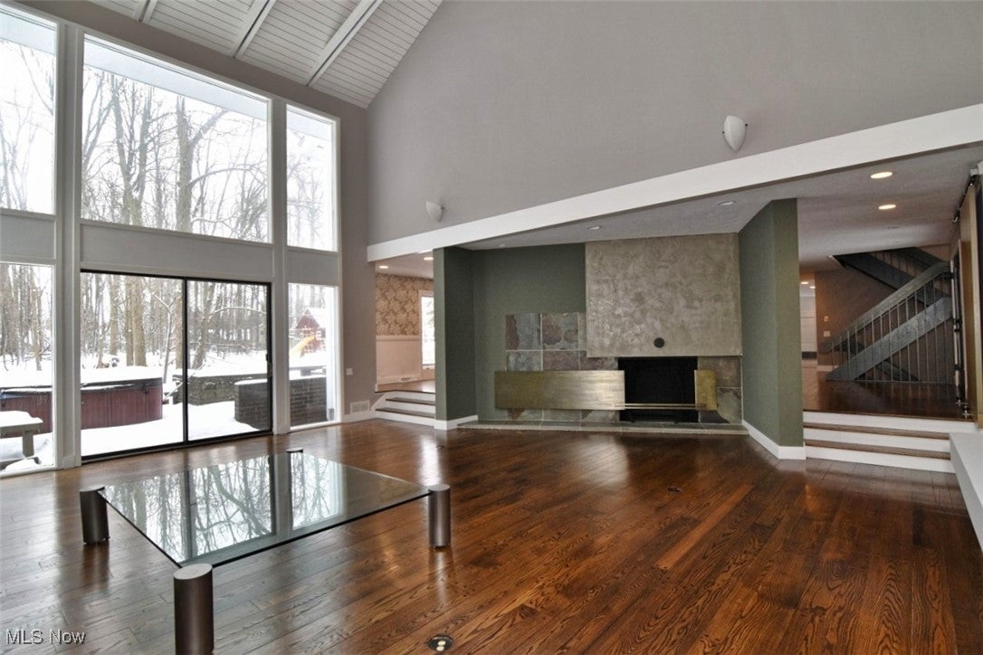 Shaker Heights, Ohio, 44122, United States, 4 Bedrooms Bedrooms, ,5 BathroomsBathrooms,Residential,Contingent,2007147