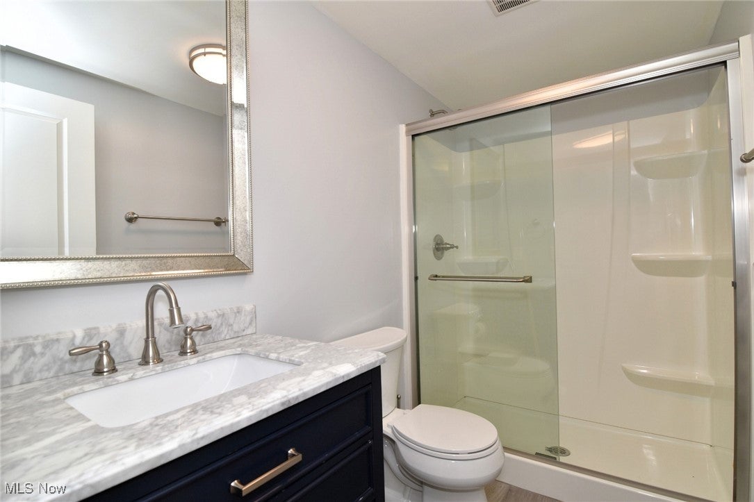 Chagrin Falls, Ohio, 44023, United States, 5 Bedrooms Bedrooms, ,5 BathroomsBathrooms,Residential,Active,1929410