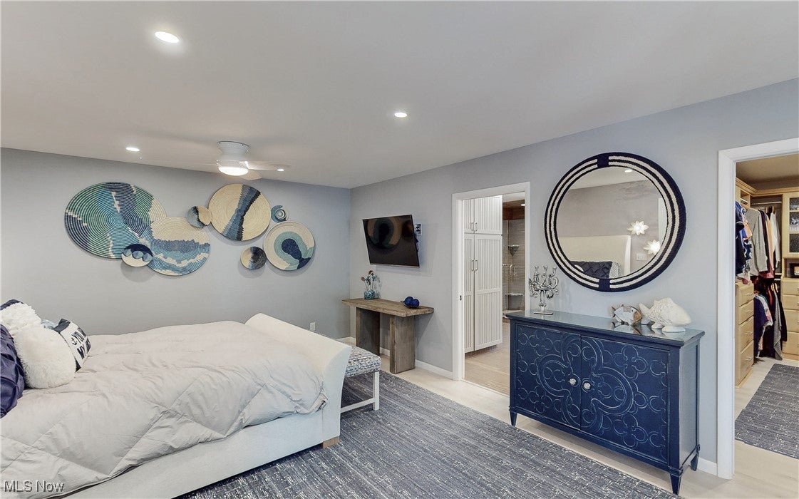 Roaming Shores, Ohio, 44084, United States, ,5 BathroomsBathrooms,Residential,Active,1820347