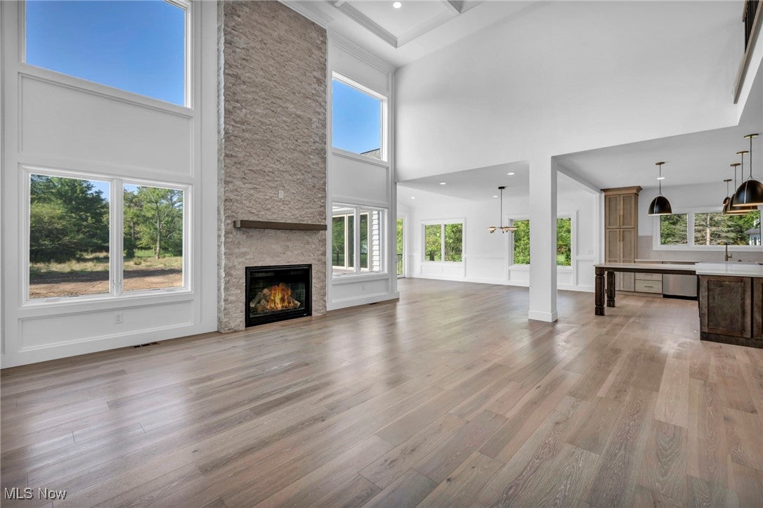 Chagrin Falls, Ohio, 44022, United States, 5 Bedrooms Bedrooms, ,4 BathroomsBathrooms,Residential,Active,1914832