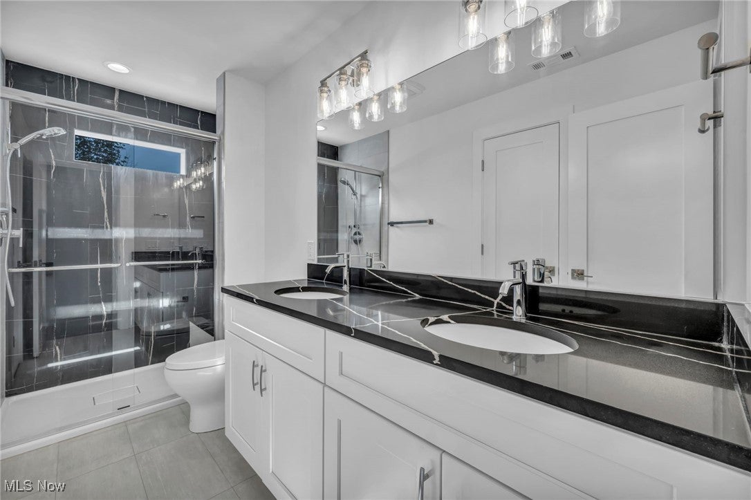 Shaker Heights, Ohio, 44122, United States, 6 Bedrooms Bedrooms, ,5 BathroomsBathrooms,Residential,Active,1909081