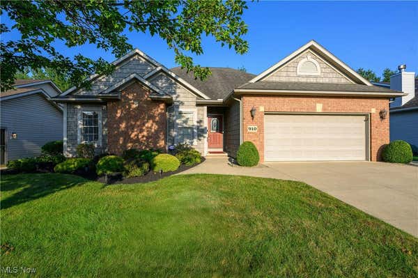 910 MESQUITE LN, BARBERTON, OH 44203 - Image 1