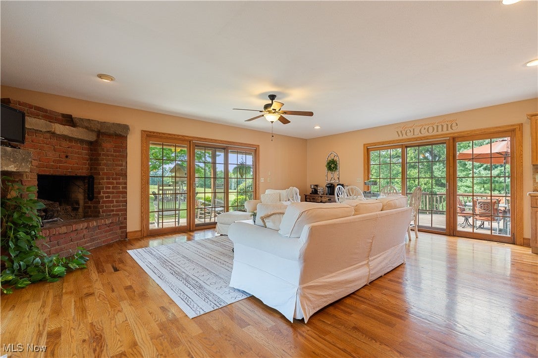 Marshallville, Ohio, 44645, United States, 4 Bedrooms Bedrooms, ,4 BathroomsBathrooms,Residential,Active,1909596