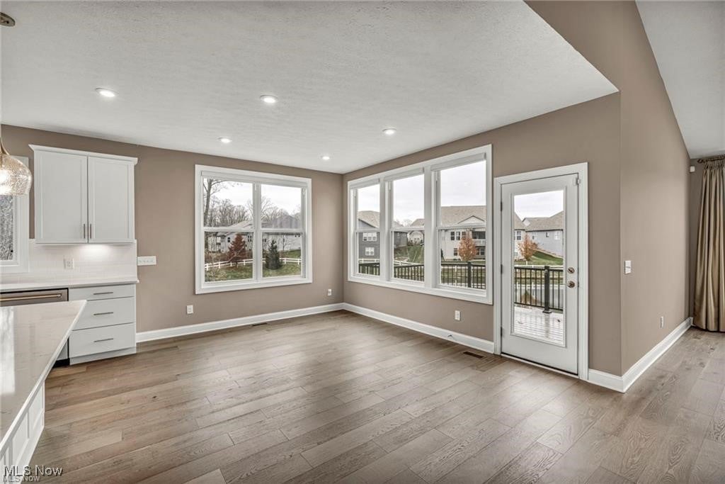 Chagrin Falls, Ohio, 44022, United States, 3 Bedrooms Bedrooms, ,4 BathroomsBathrooms,Residential,Active,1945059