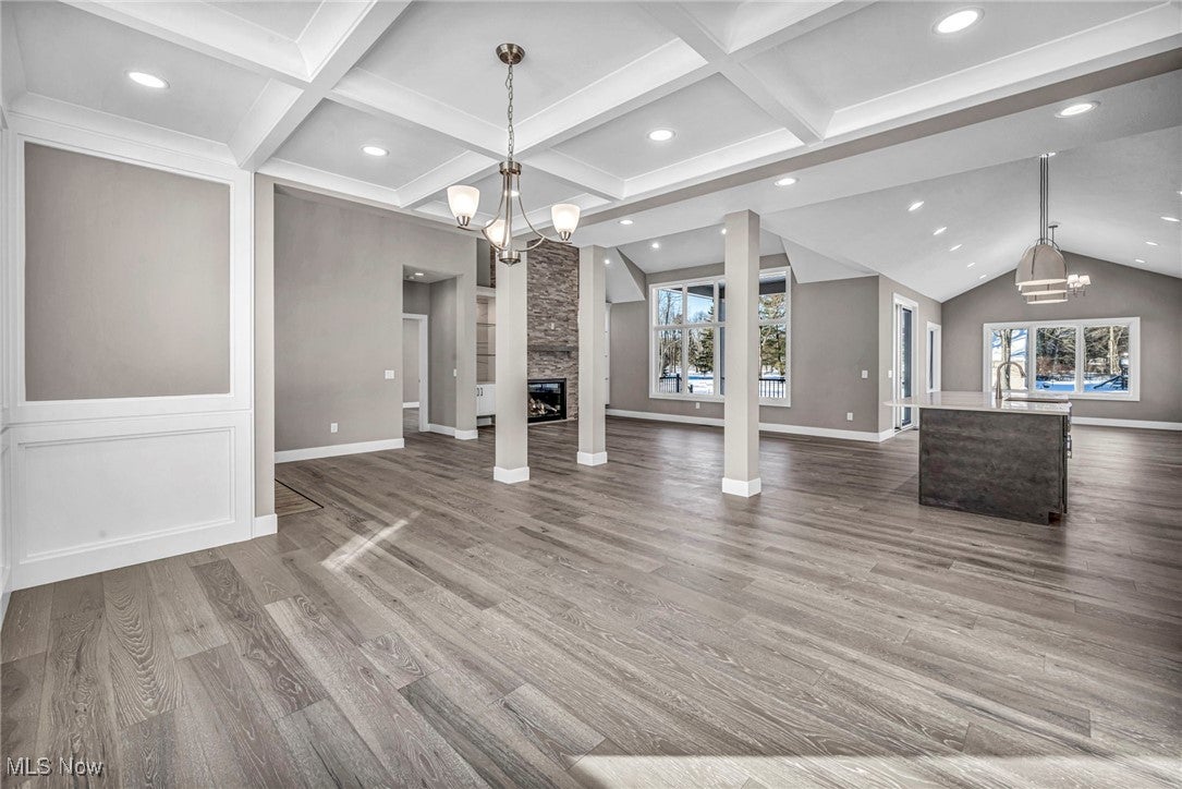 Moreland Hills, Ohio, 44022, United States, 5 Bedrooms Bedrooms, ,6 BathroomsBathrooms,Residential,Contingent,1903201
